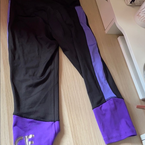 Capris - Picture 5 of 5